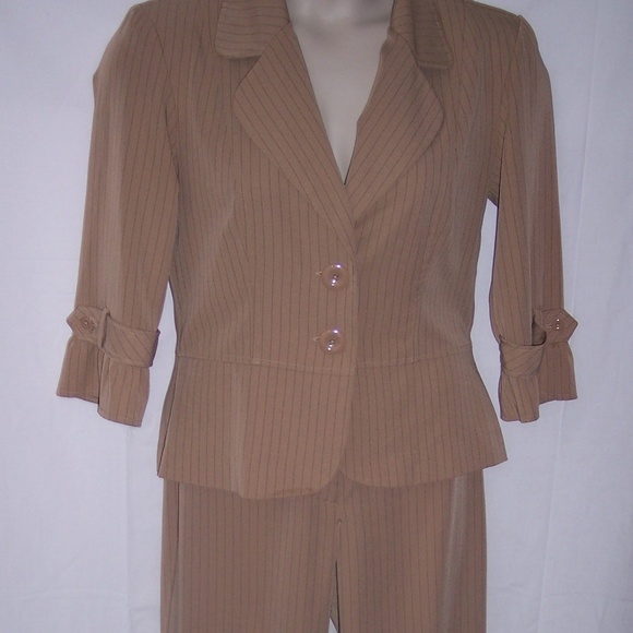 Courtenay Jackets & Blazers - Courtenay Stretch Size 8 Cream Pin-strip Pant Suit
